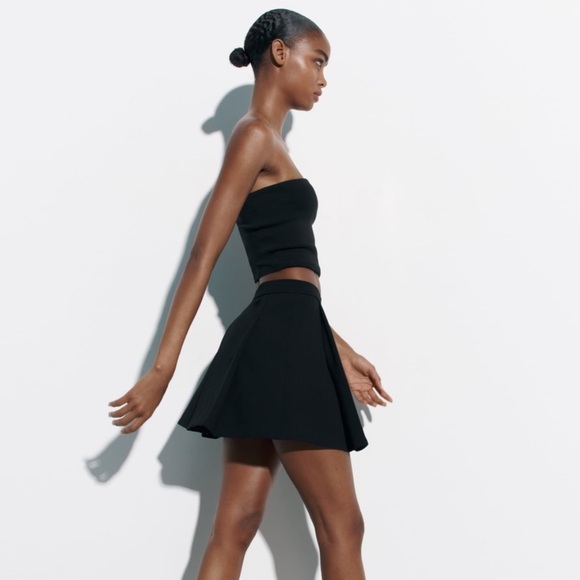 Zara Pleated Skirt - Picture 3 of 11